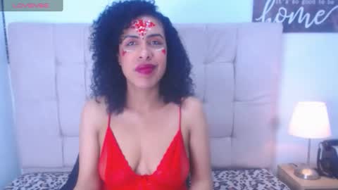 Snapshot of muriell303av chatting on 12.23.24 muriell303av online show from 12.23.24