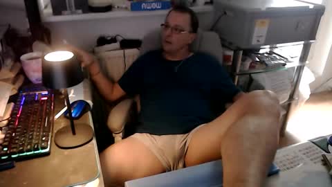 Snapshot of muschiliebhaber chatting on 09.26.25 Horny Goat online show from 09.26.25
