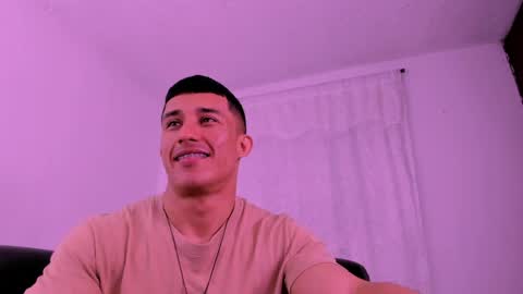 Muscle Man online show from 04.25.26