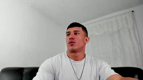 Muscle Man online show from 05.18.26