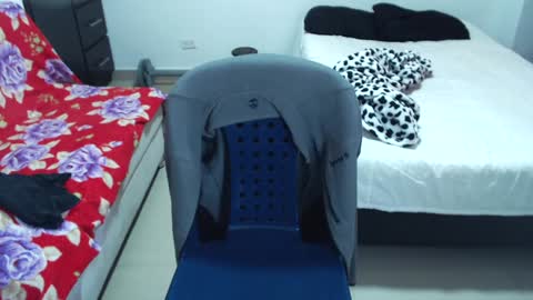 Snapshot of muscle_man1 chatting on 12.08.24 Mike online show from 12.08.24