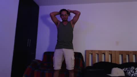 Snapshot of muscle_man1 chatting on 07.07.26 Mike online show from 07.07.26