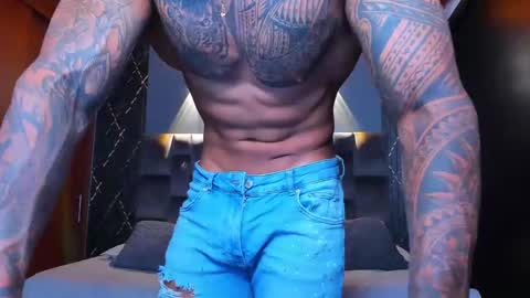 Snapshot of muscle_man19 chatting on 01.15.25 Nick online show from 01.15.25