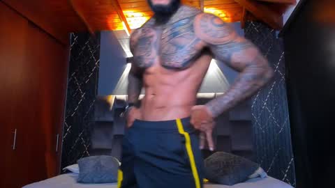 Snapshot of muscle_man19 chatting on 01.22.25 Nick online show from 01.22.25