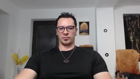 Snapshot of muscleaj69 chatting on 11.08.25 AJ online show from 11.08.25