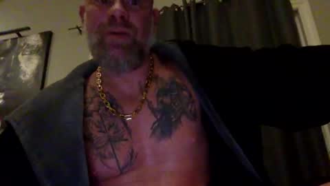 Snapshot of muscledick40 chatting on 02.23.25 muscledick40 online show from 02.23.25