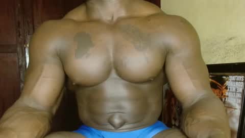 musclegod23 online show from 02.11.26