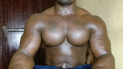 Snapshot of musclegodsammy23 chatting on 03.25.26 musclegod23 online show from 03.25.26