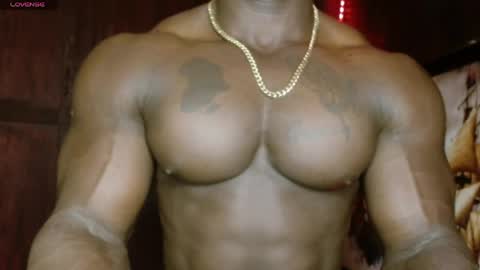 Snapshot of musclegodsammy23 chatting on 04.04.26 musclegod23 online show from 04.04.26
