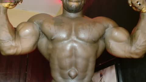 Snapshot of musclegodsammy23 chatting on 04.06.26 musclegod23 online show from 04.06.26