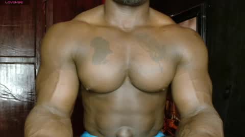 Snapshot of musclegodsammy23 chatting on 04.08.26 musclegod23 online show from 04.08.26