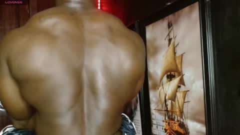 Snapshot of musclegodsammy23 chatting on 04.17.26 musclegod23 online show from 04.17.26