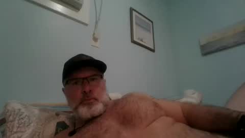 Snapshot of musclemeat41 chatting on 01.06.25 musclemeat41 online show from 01.06.25