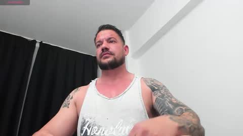 Snapshot of musclemonster31 chatting on 09.27.25 MuscleMonster31 online show from 09.27.25