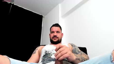 Snapshot of musclemonster31 chatting on 10.07.25 MuscleMonster31 online show from 10.07.25