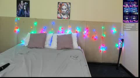 Snapshot of musclexxxbarbie chatting on 02.01.25 Eva online show from 02.01.25