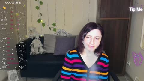 Snapshot of muse_kitty_jenia chatting on 01.17.25 Jenya online show from 01.17.25