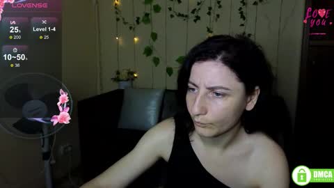 Snapshot of muse_kitty_jenia chatting on 10.03.25 Jenya online show from 10.03.25