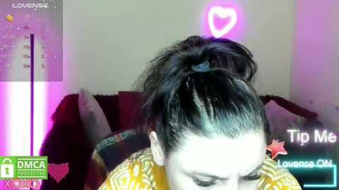 Snapshot of muse_kitty_jenia chatting on 11.14.25 Jenya online show from 11.14.25