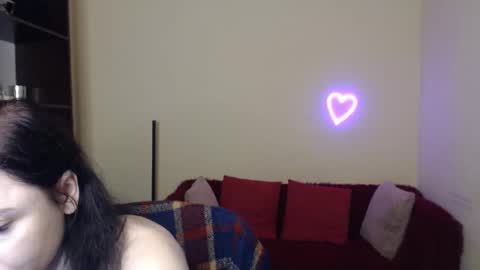 Jeneva online show from 11.23.25