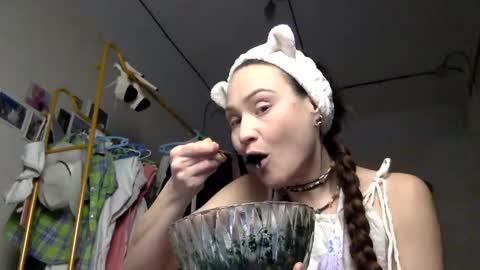 Snapshot of muse_online chatting on 02.11.25 Muse Ali  online show from 02.11.25