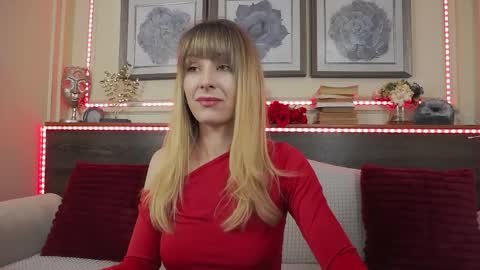 Luna  online show from 04.01.26