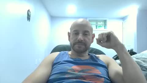 Snapshot of mworlton9 chatting on 05.10.26 Maximus online show from 05.10.26