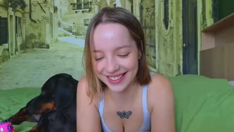 Snapshot of my_mia_ chatting on 09.21.25 MIA I will be here Monday Wednesday Thursday Saturday online show from 09.21.25