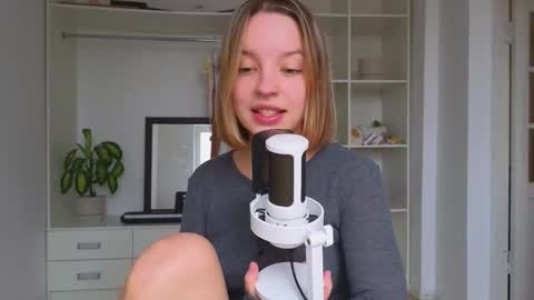 Snapshot of my_mia_ chatting on 09.30.25 MIA I will be here Monday Wednesday Thursday Saturday online show from 09.30.25