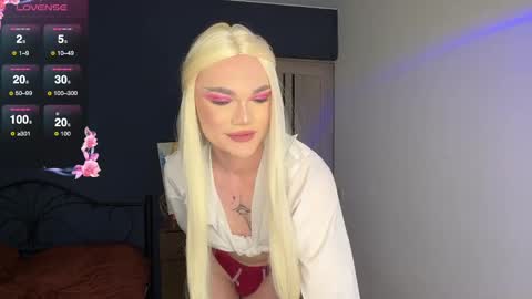 Sandra Muse online show from 03.11.25