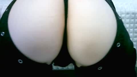 Snapshot of my_tightholes chatting on 12.03.24 my_tightholes online show from 12.03.24