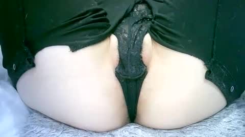 Snapshot of my_tightholes chatting on 02.24.25 my_tightholes online show from 02.24.25
