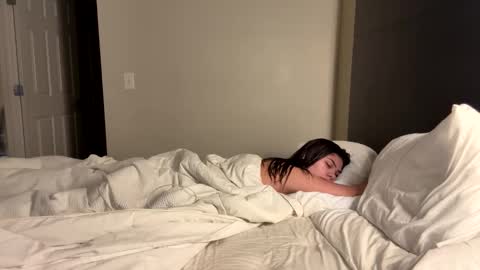 mycreamydreams online show from 01.24.25