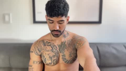 Snapshot of myke_esthetic chatting on 01.13.25 Myke esthetic online show from 01.13.25