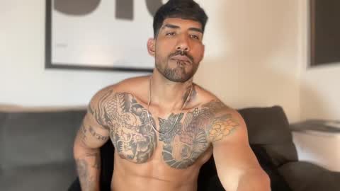 Snapshot of myke_esthetic chatting on 01.21.25 Myke esthetic online show from 01.21.25