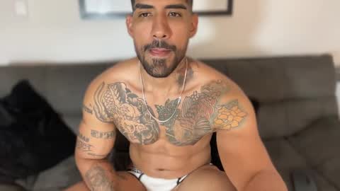 Snapshot of myke_esthetic chatting on 02.17.25 Myke esthetic online show from 02.17.25