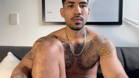 Snapshot of myke_esthetic chatting on 09.25.25 Myke esthetic online show from 09.25.25