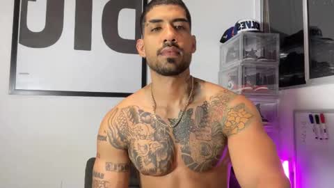 Snapshot of myke_esthetic chatting on 10.06.25 Myke esthetic online show from 10.06.25