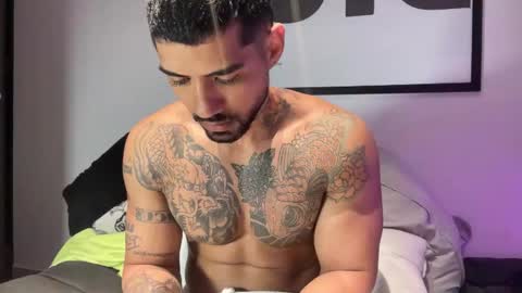 Snapshot of myke_esthetic chatting on 10.12.25 Myke esthetic online show from 10.12.25