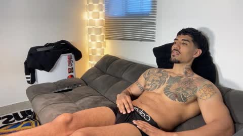 Myke esthetic online show from 12.17.25