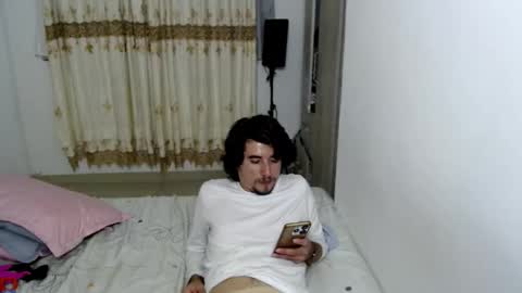 Snapshot of myke_xxx chatting on 01.18.26 mike online show from 01.18.26