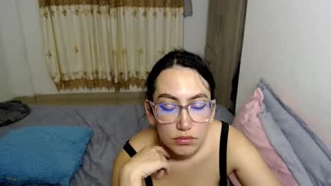 Snapshot of myke_xxx chatting on 02.10.26 mike online show from 02.10.26