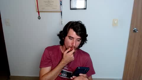 Snapshot of myke_xxx chatting on 02.26.26 mike online show from 02.26.26