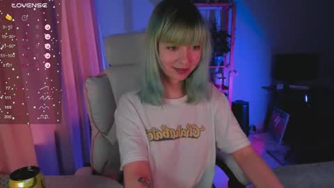 MylaFlores online show from 04.19.26