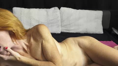 Snapshot of mymiesexy chatting on 09.09.25 mymiesexy online show from 09.09.25