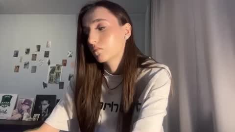 Snapshot of myrtiemcgivney chatting on 07.27.26 Amelia online show from 07.27.26