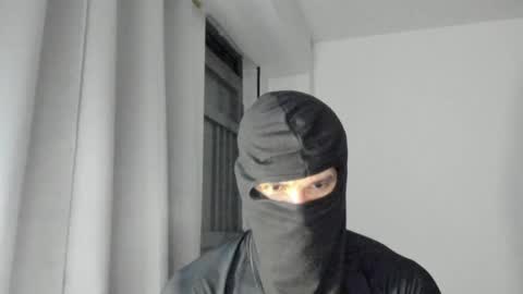 Snapshot of mysterious_muscles chatting on 04.23.26 mysterious_muscles online show from 04.23.26