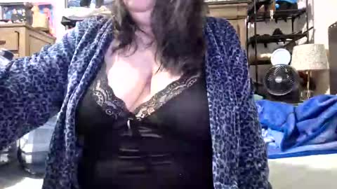mysteriouswoman18 online show from 12.01.25