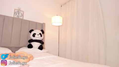 Julieth  online show from 02.22.26