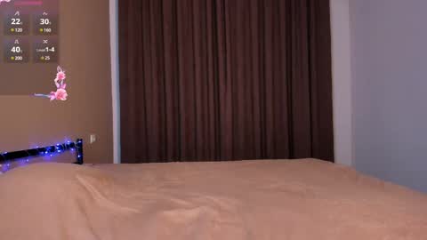 Snapshot of mystique_doll chatting on 02.27.25 mystique_doll online show from 02.27.25